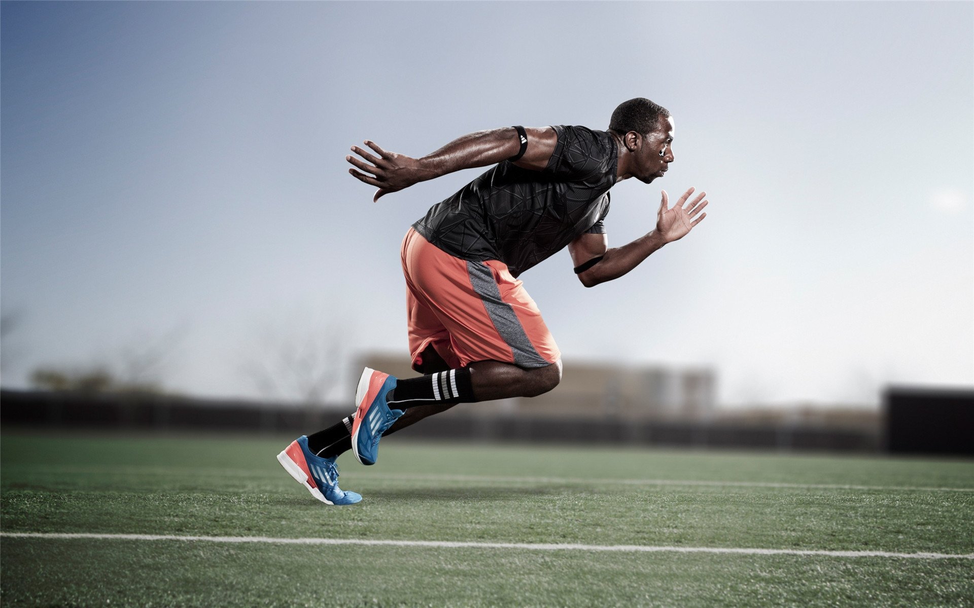 哈利伯顿发挥堪称完美，雄鹿决胜局带走开拓者