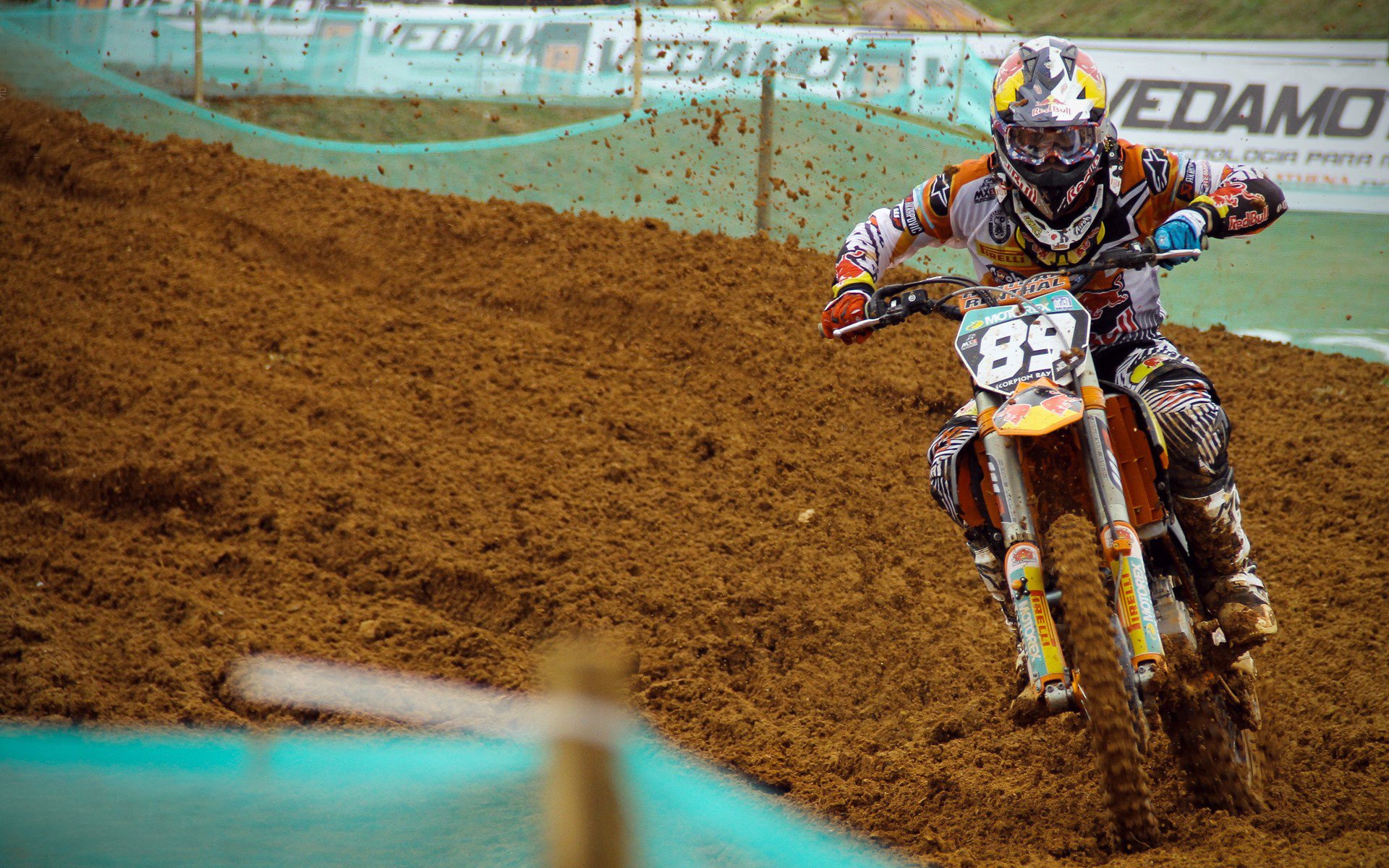 绿茵场上的奇迹，南非爆冷巴拉圭，欧冠半决赛焦点战外的足球启示